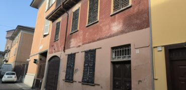 SANT’ANGELO LODIGIANO – Casa semi indipendente