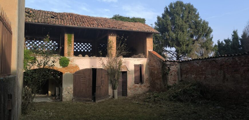 SANT’ANGELO LODIGIANO – Casa semi indipendente