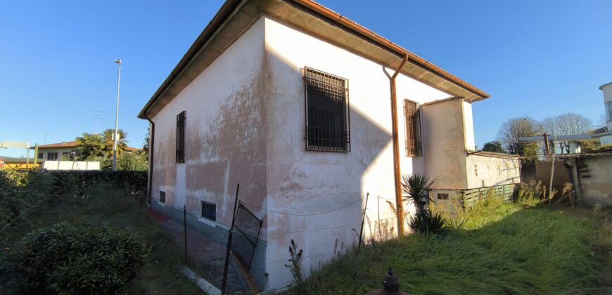 SAN COLOMBANO AL LAMBRO – Casa indipendente da ristrutturare