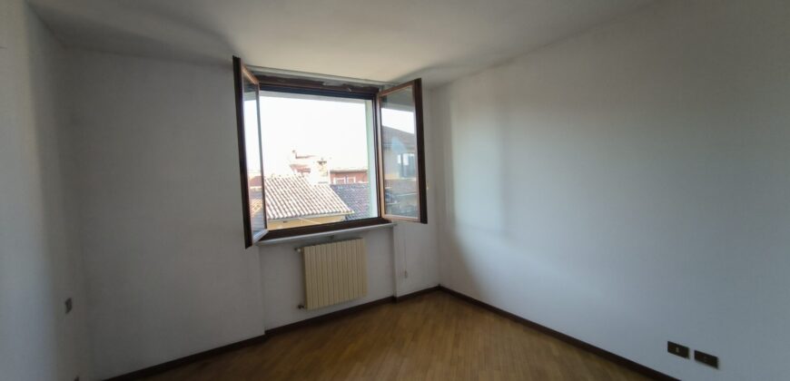 SANT’ANGELO LODIGIANO – Appartamento in centro
