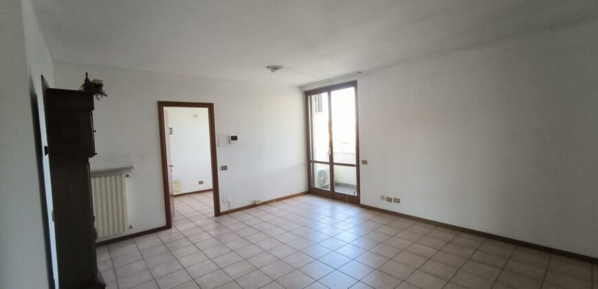SANT’ANGELO LODIGIANO – Appartamento in centro