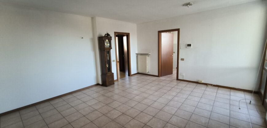 SANT’ANGELO LODIGIANO – Appartamento in centro