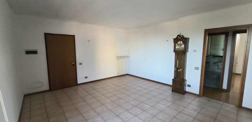 SANT’ANGELO LODIGIANO – Appartamento in centro