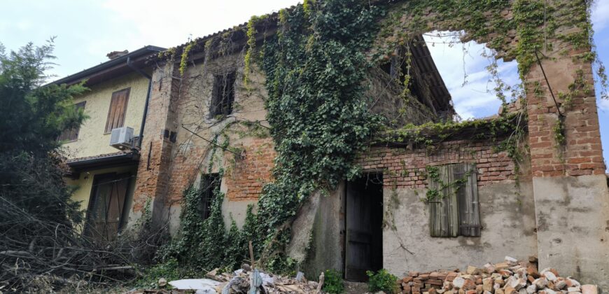CHIGNOLO PO – Proprietà indipendente da ristrutturare
