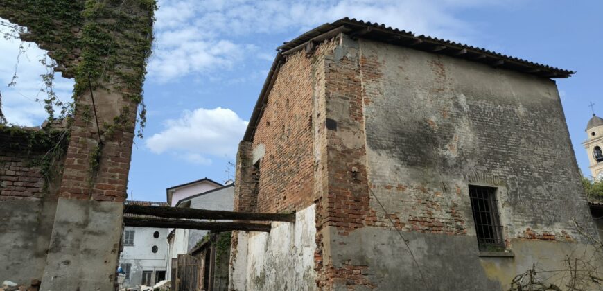 CHIGNOLO PO – Proprietà indipendente da ristrutturare