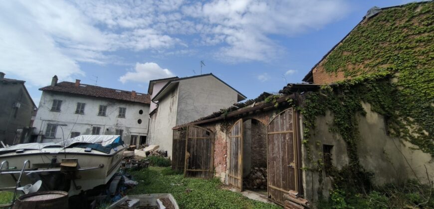 CHIGNOLO PO – Proprietà indipendente da ristrutturare