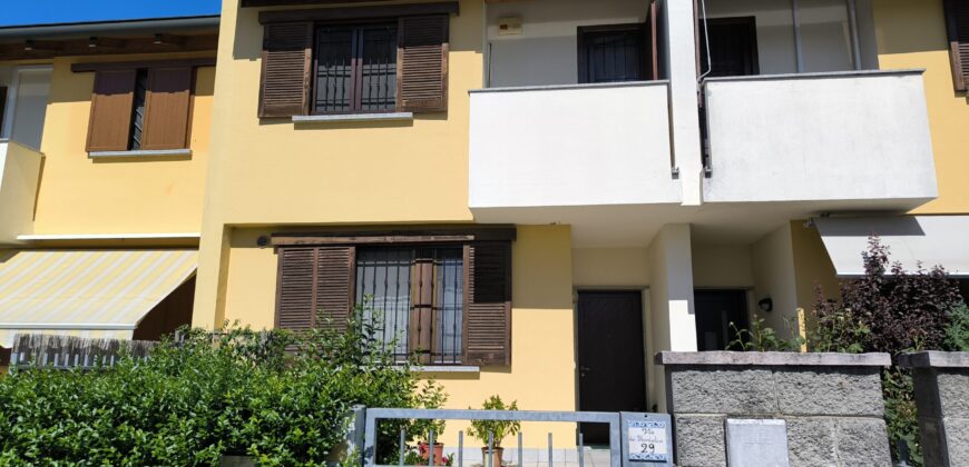 SANT’ANGELO LODIGIANO – Ottima villa centrale