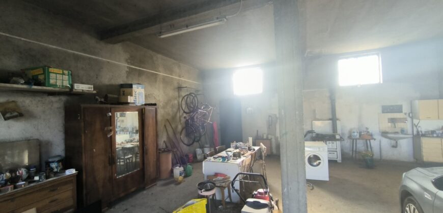 CAVIAGA – Proprietà composta da due appartementi