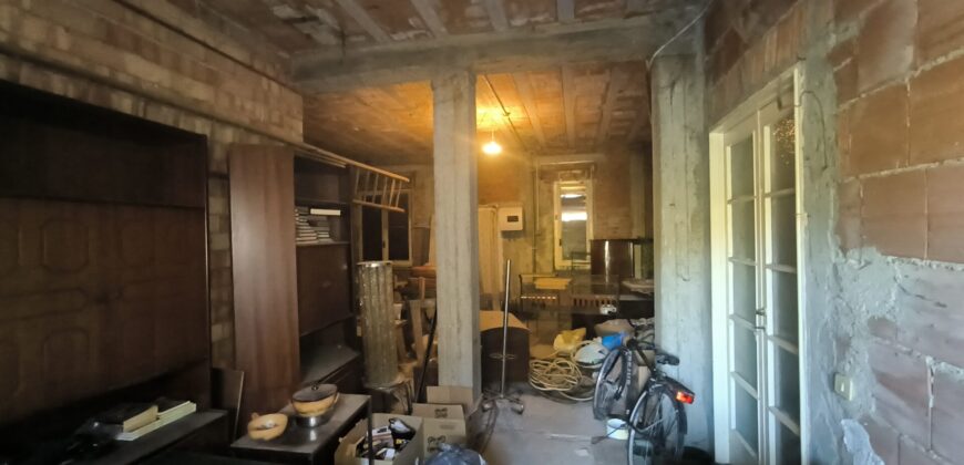 CAVIAGA – Proprietà composta da due appartementi