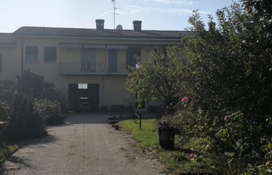 CAVIAGA – Proprietà composta da due appartementi