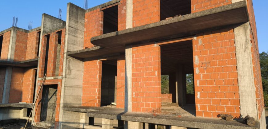 SANTA CRISTINA E BISSONE – Nuova mini palazzina