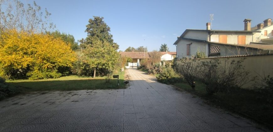 CAVIAGA – Proprietà composta da due appartementi