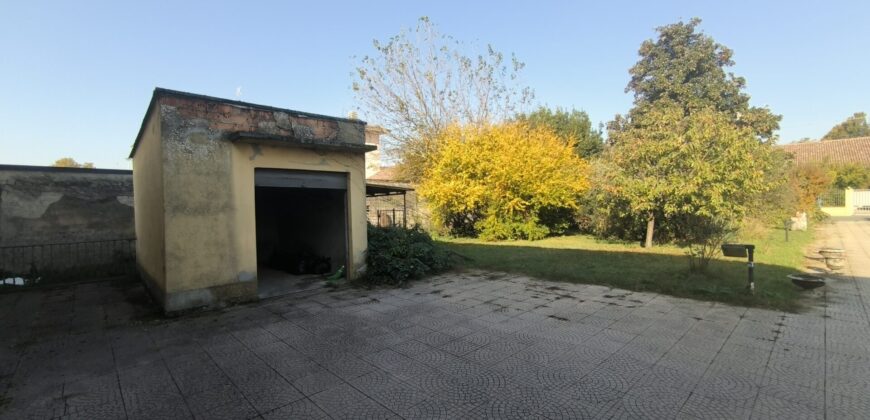 CAVIAGA – Proprietà composta da due appartementi