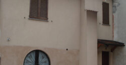 SANT’ANGELO LODIGIANO – Ottima casa semi indipendente