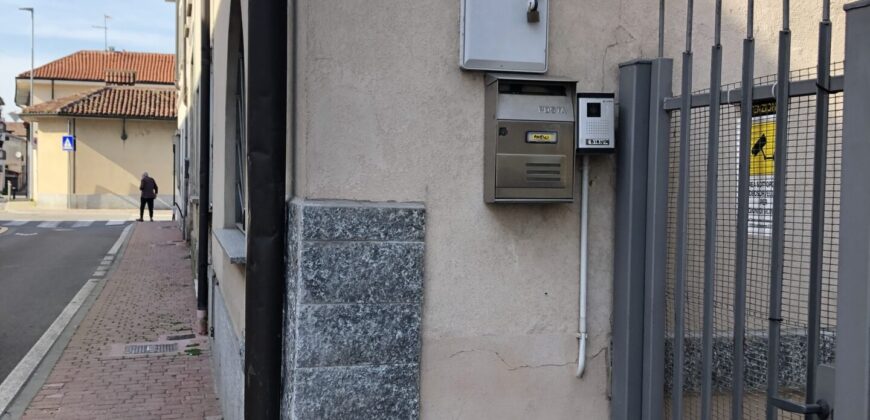 SANT’ANGELO LODIGIANO – Ottima casa semi indipendente