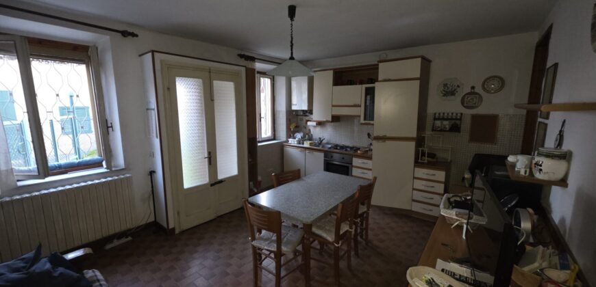 INVERNO E MONTELEONE – Casa semi indipendente