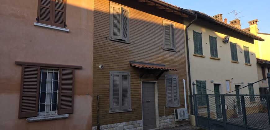 INVERNO E MONTELEONE – Casa semi indipendente