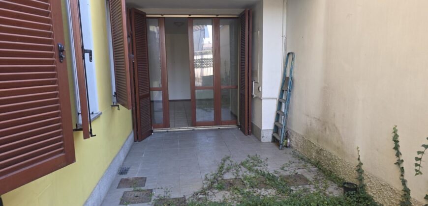 BORGHETTO LODIGIANO – Appartamento con giardino privato