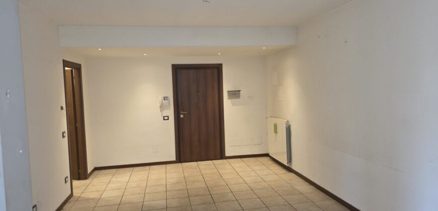 BORGHETTO LODIGIANO – Appartamento con giardino privato