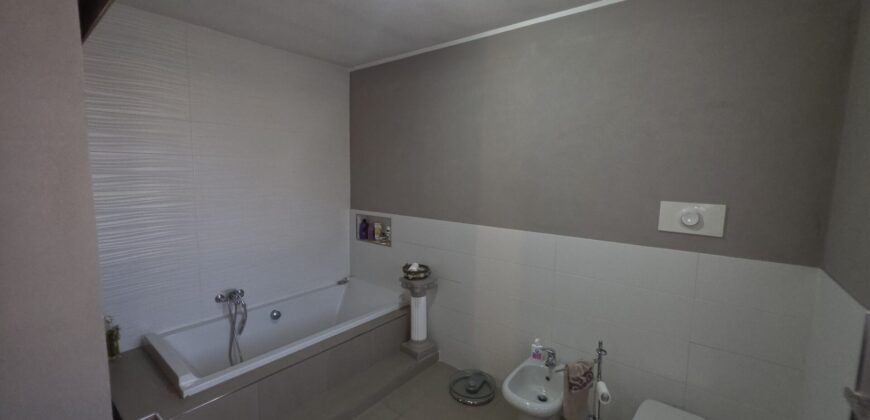 SANT’ANGELO LODIGIANO – Villa a Schiera Centrale