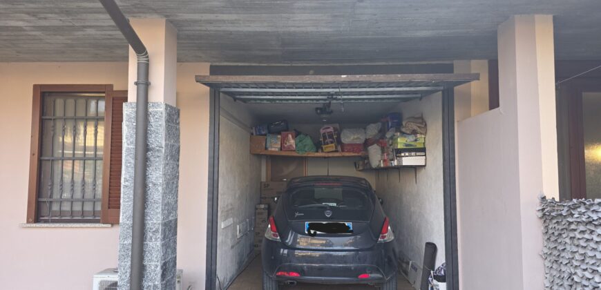 SANT’ANGELO LODIGIANO – Villa a Schiera Centrale