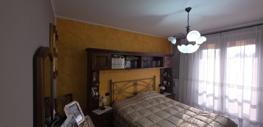 SANT’ANGELO LODIGIANO – Villa a Schiera Centrale