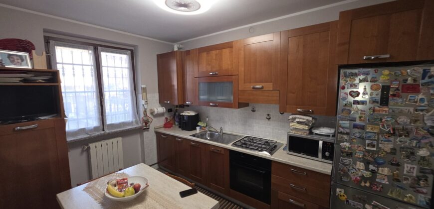 SANT’ANGELO LODIGIANO – Villa a Schiera Centrale