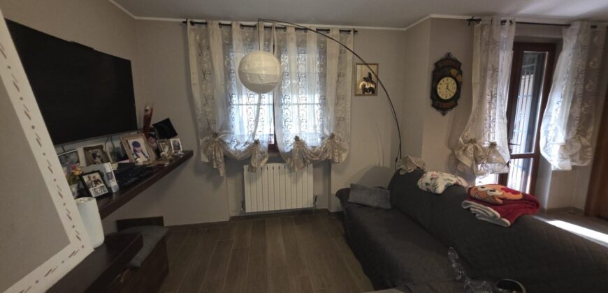 SANT’ANGELO LODIGIANO – Villa a Schiera Centrale