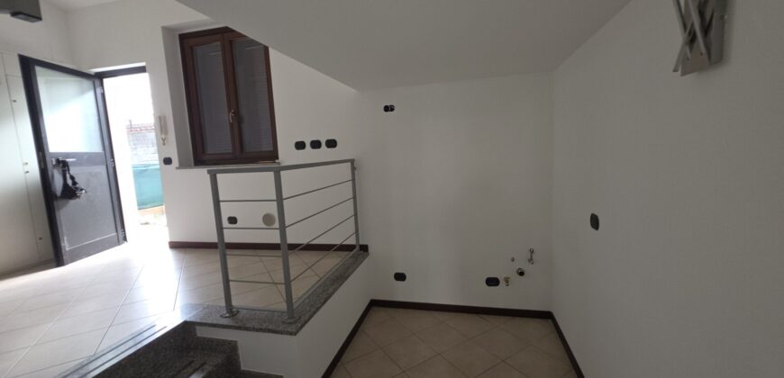 CASELLE LURANI – Casa semi indipendente