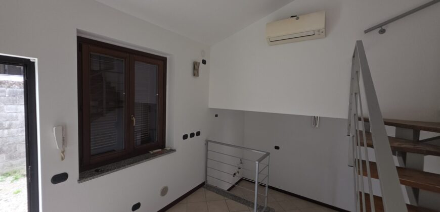 CASELLE LURANI – Casa semi indipendente