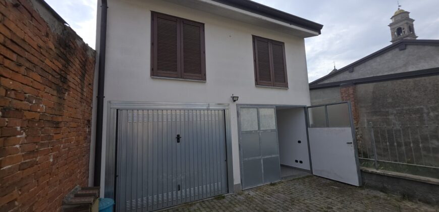CASELLE LURANI – Casa semi indipendente