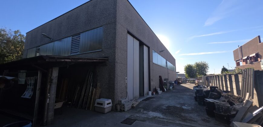 CASTIRAGA VIDARDO – Capannone commerciale