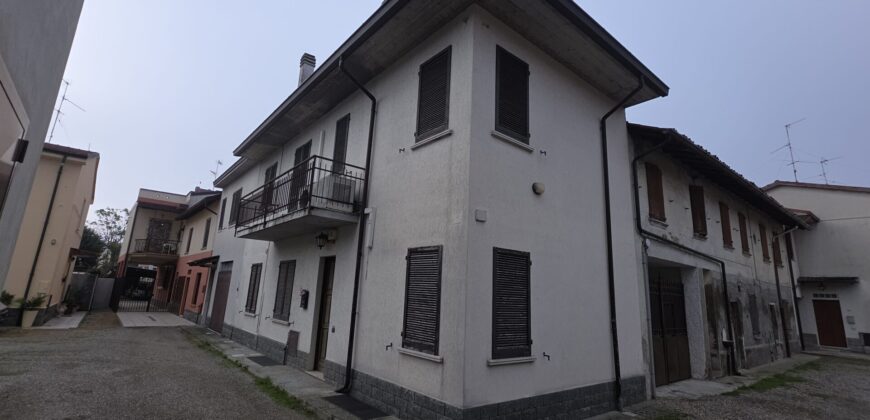 SANT’ANGELO L. – Casa semi indipendente
