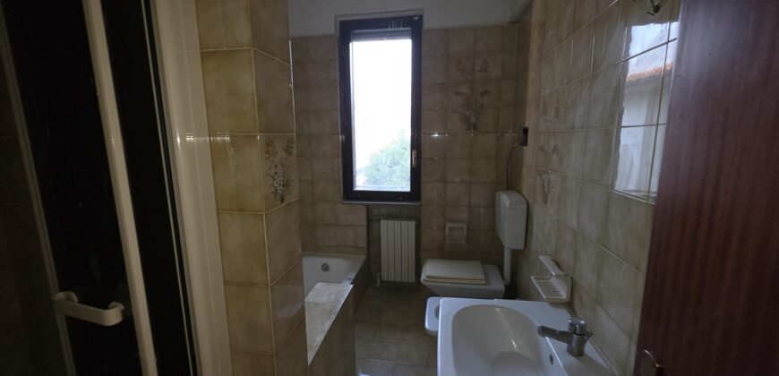 SANT’ANGELO L. – Casa semi indipendente