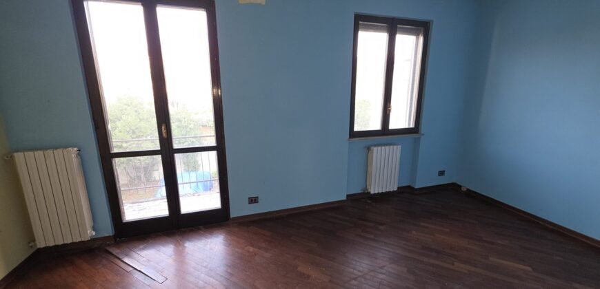 SANT’ANGELO L. – Casa semi indipendente