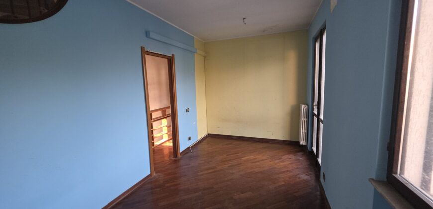 SANT’ANGELO L. – Casa semi indipendente