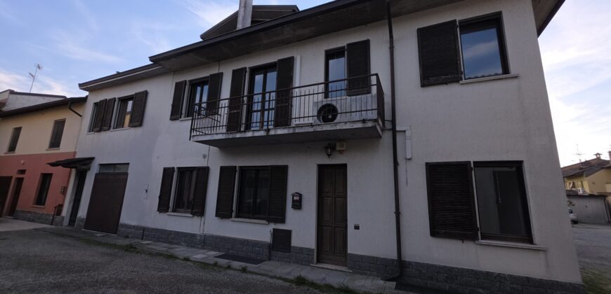 SANT’ANGELO L. – Casa semi indipendente