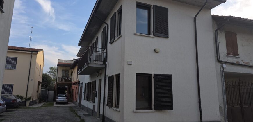 SANT’ANGELO L. – Casa semi indipendente
