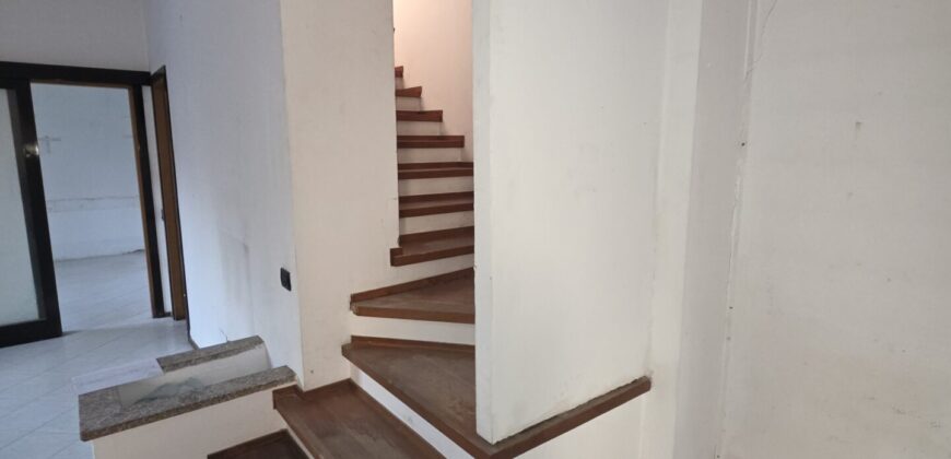 SANT’ANGELO L. – Casa semi indipendente