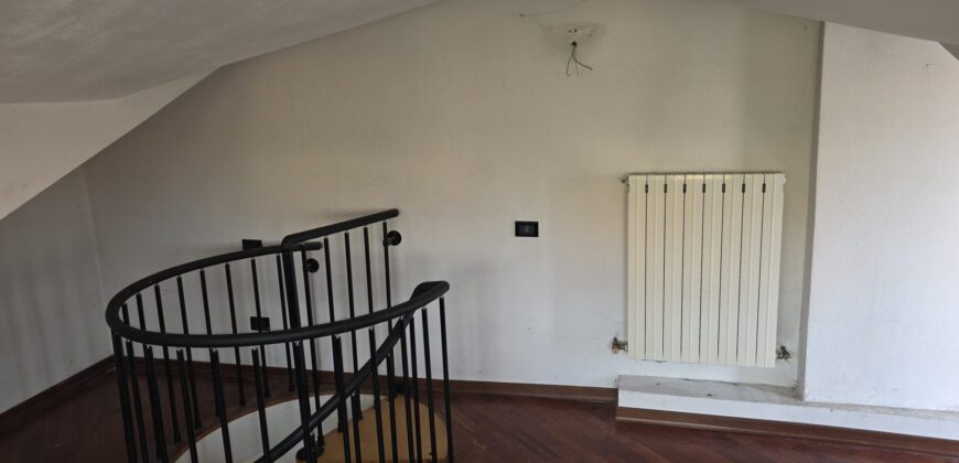 SANT’ANGELO L. – Casa semi indipendente
